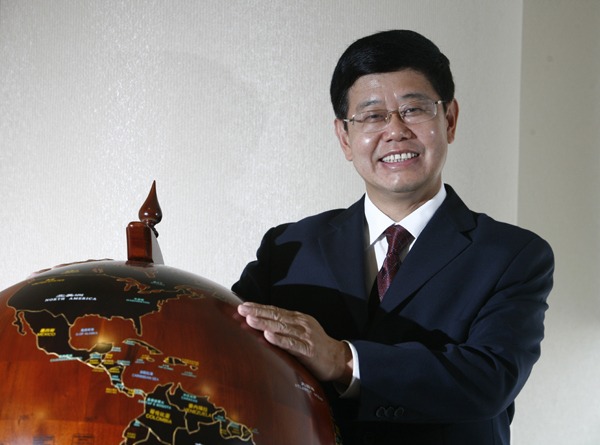 刘明忠.jpg